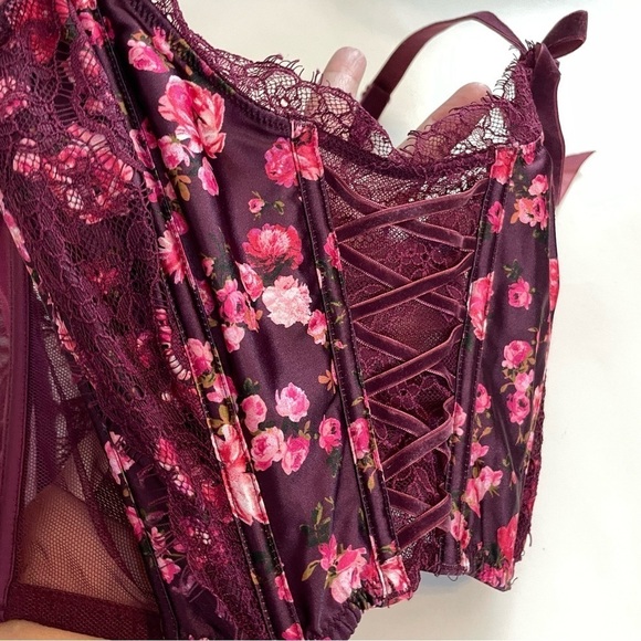 Victoria’s Secret Dream Angels Burgundy and Pink Lace Up Front Corset Bra Top - Picture 4 of 11